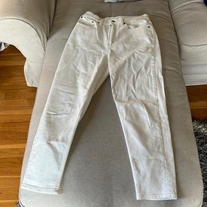 Levi’s white mom jeans size 27